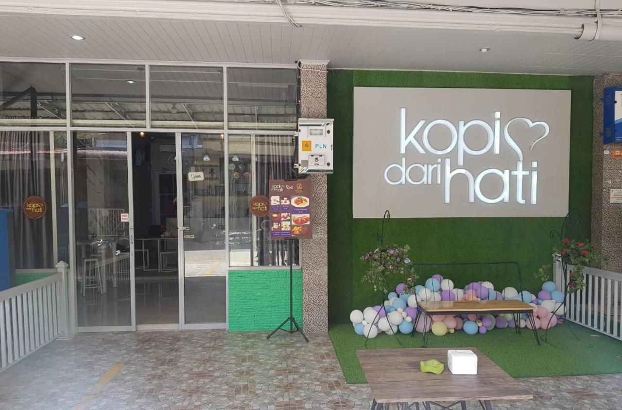 Nasional Hotel Gunungsitoli Εξωτερικό φωτογραφία