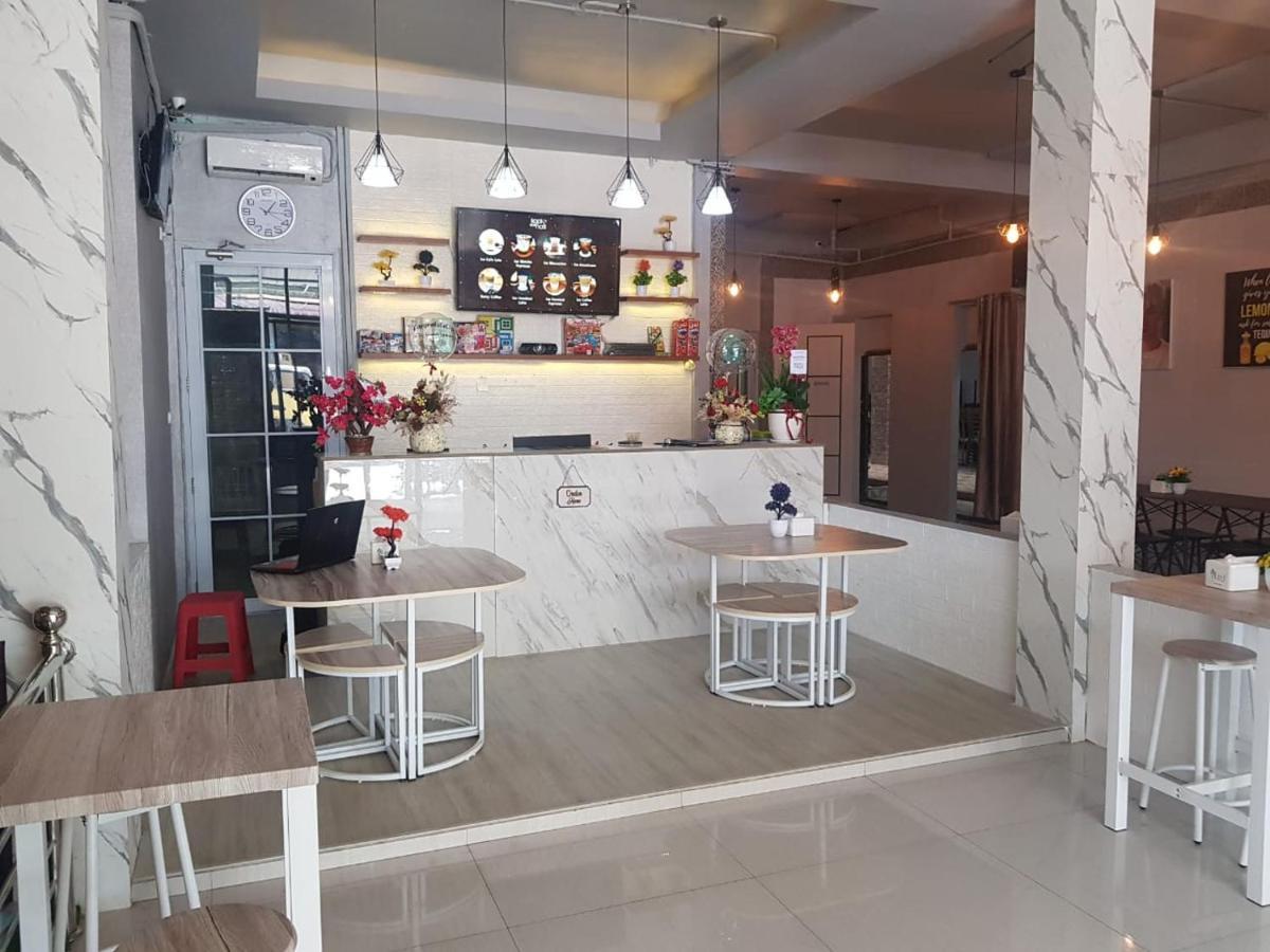 Nasional Hotel Gunungsitoli Εξωτερικό φωτογραφία