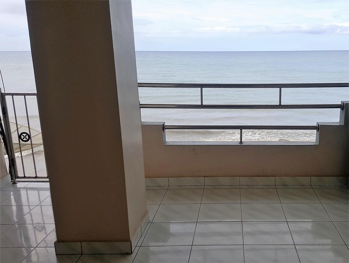Nasional Hotel Gunungsitoli Εξωτερικό φωτογραφία