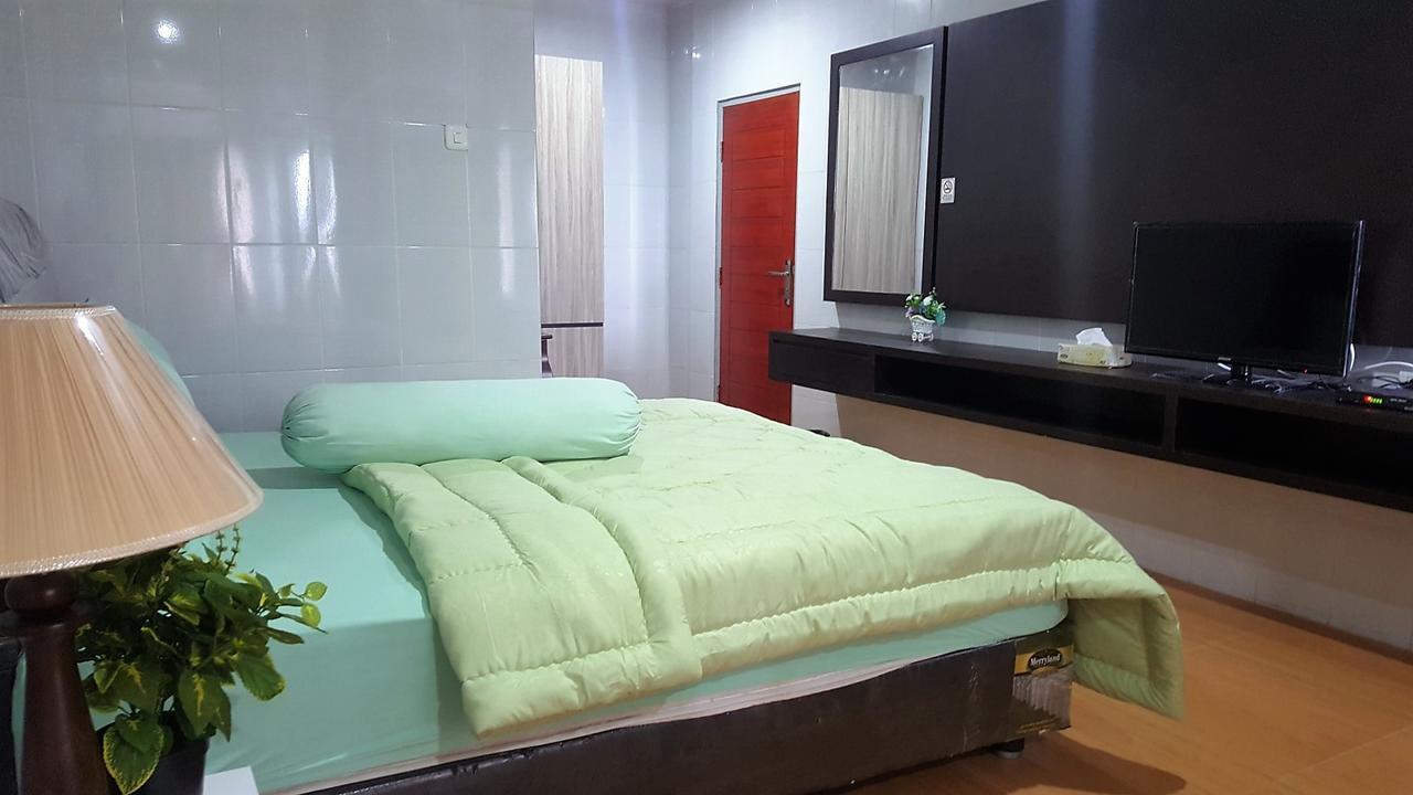Nasional Hotel Gunungsitoli Εξωτερικό φωτογραφία