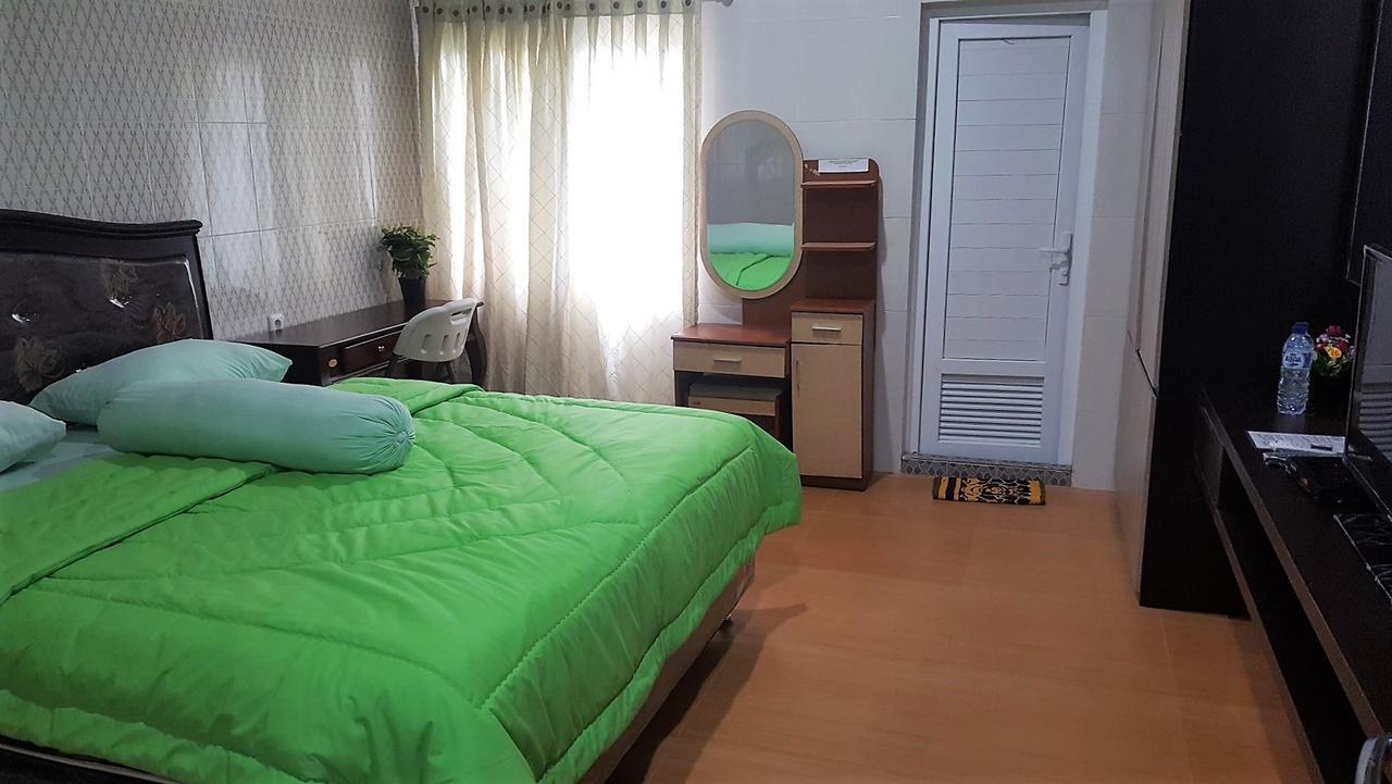 Nasional Hotel Gunungsitoli Εξωτερικό φωτογραφία