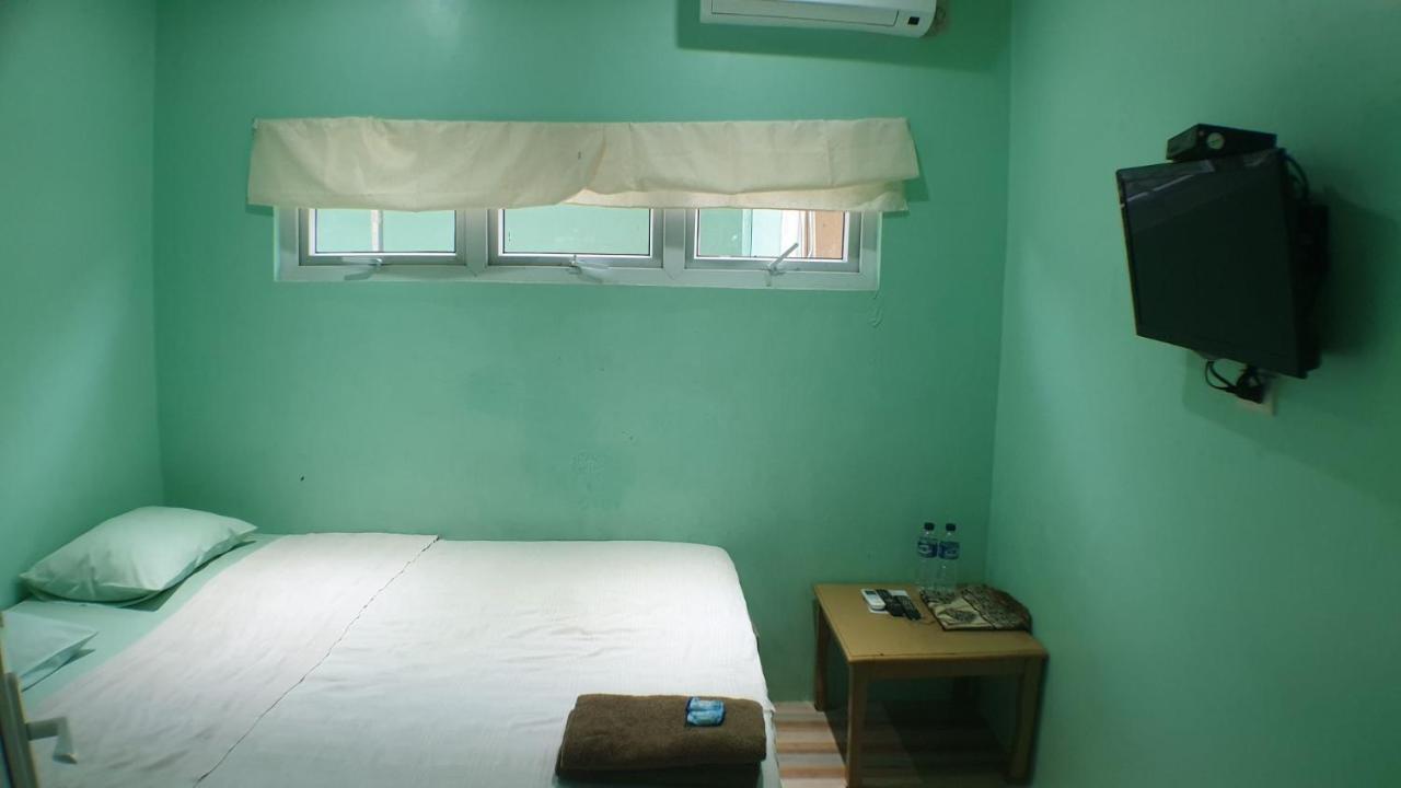 Nasional Hotel Gunungsitoli Εξωτερικό φωτογραφία