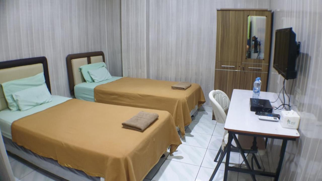 Nasional Hotel Gunungsitoli Εξωτερικό φωτογραφία