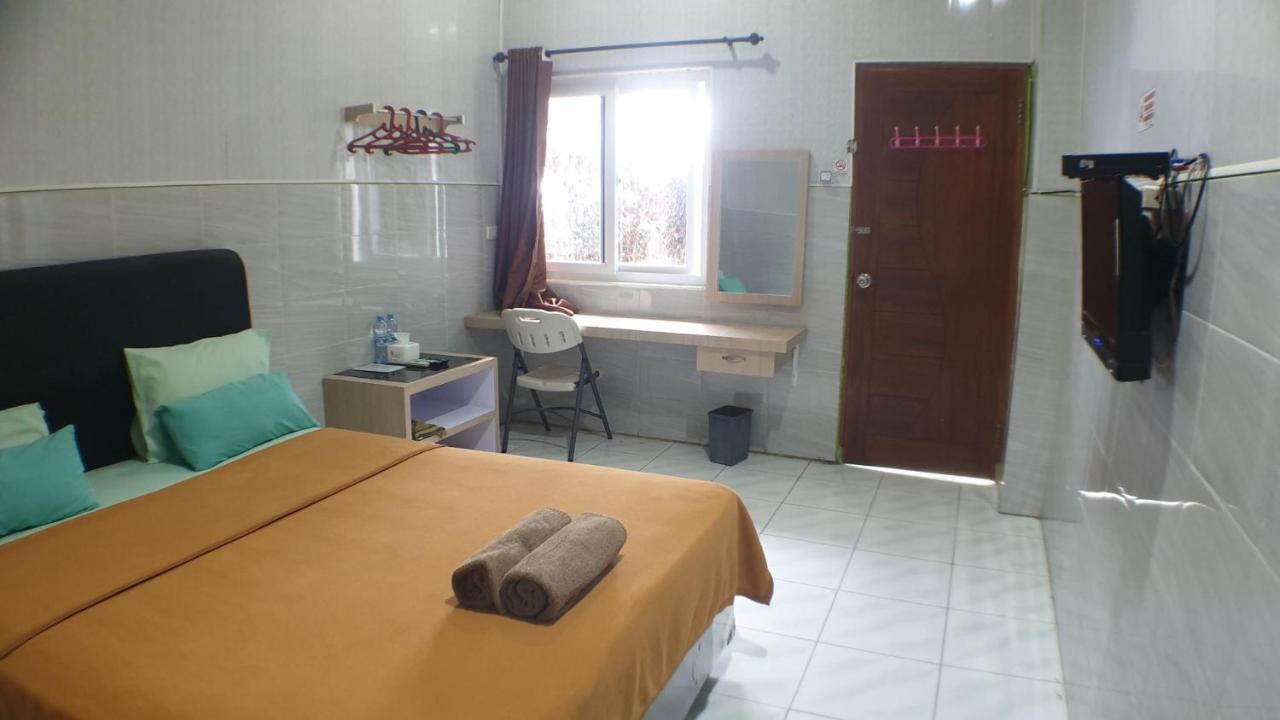Nasional Hotel Gunungsitoli Εξωτερικό φωτογραφία
