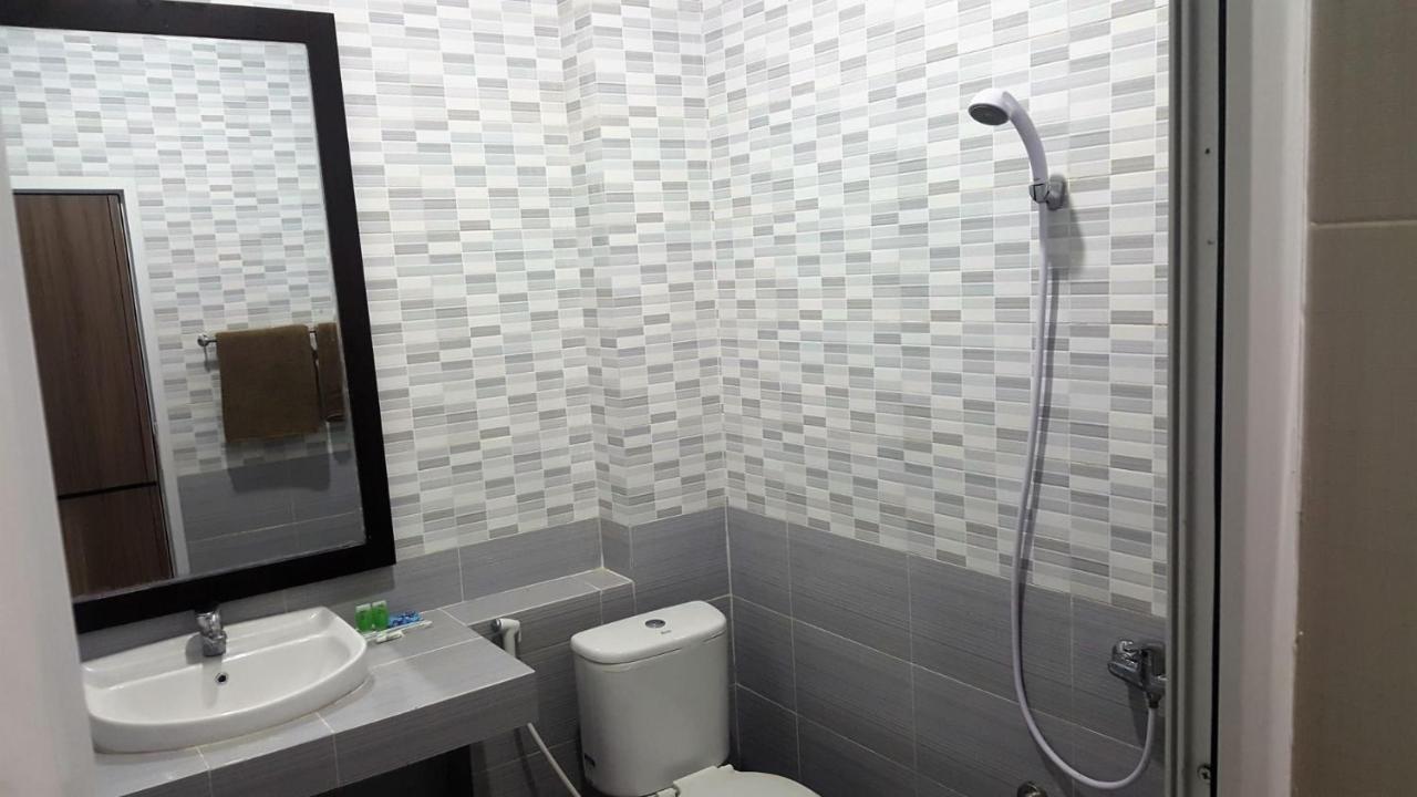 Nasional Hotel Gunungsitoli Εξωτερικό φωτογραφία