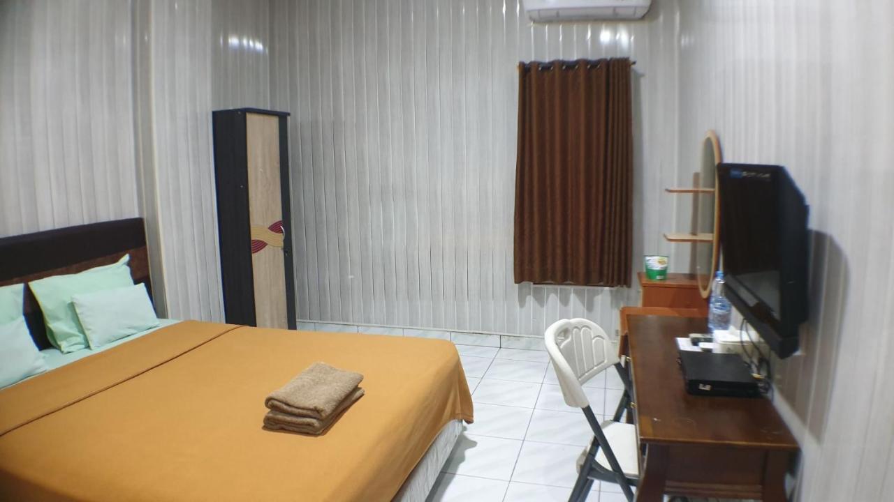 Nasional Hotel Gunungsitoli Εξωτερικό φωτογραφία